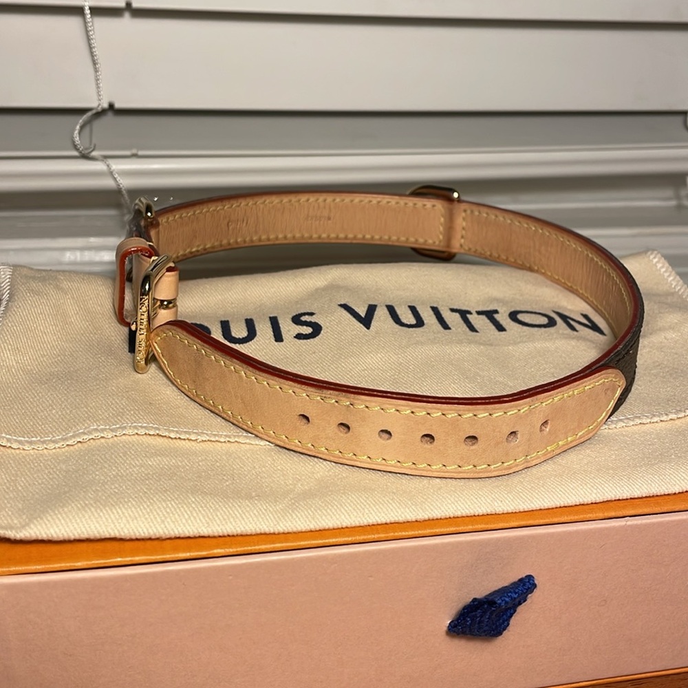 Louis Vuitton Dog Collar Medium - Picture 16 of 16